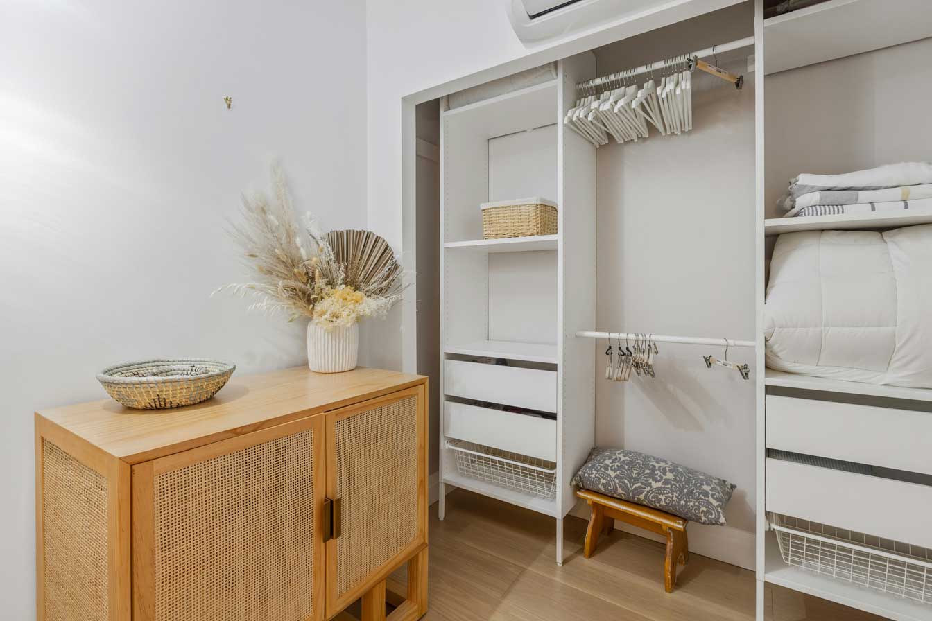 Furniture assembly