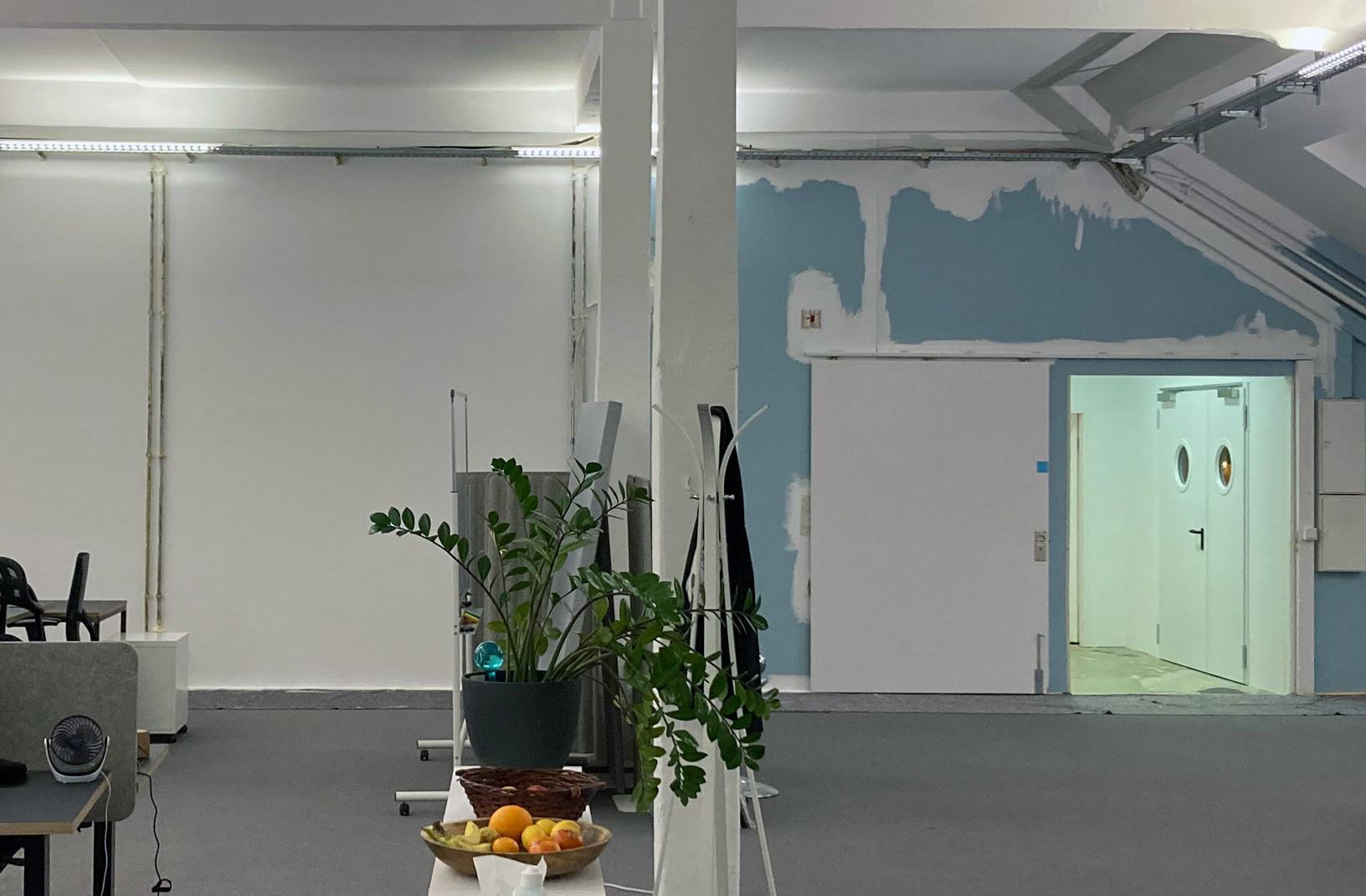 Painting office apartment berlin renovation kaution service handyman berlinhandyman fix